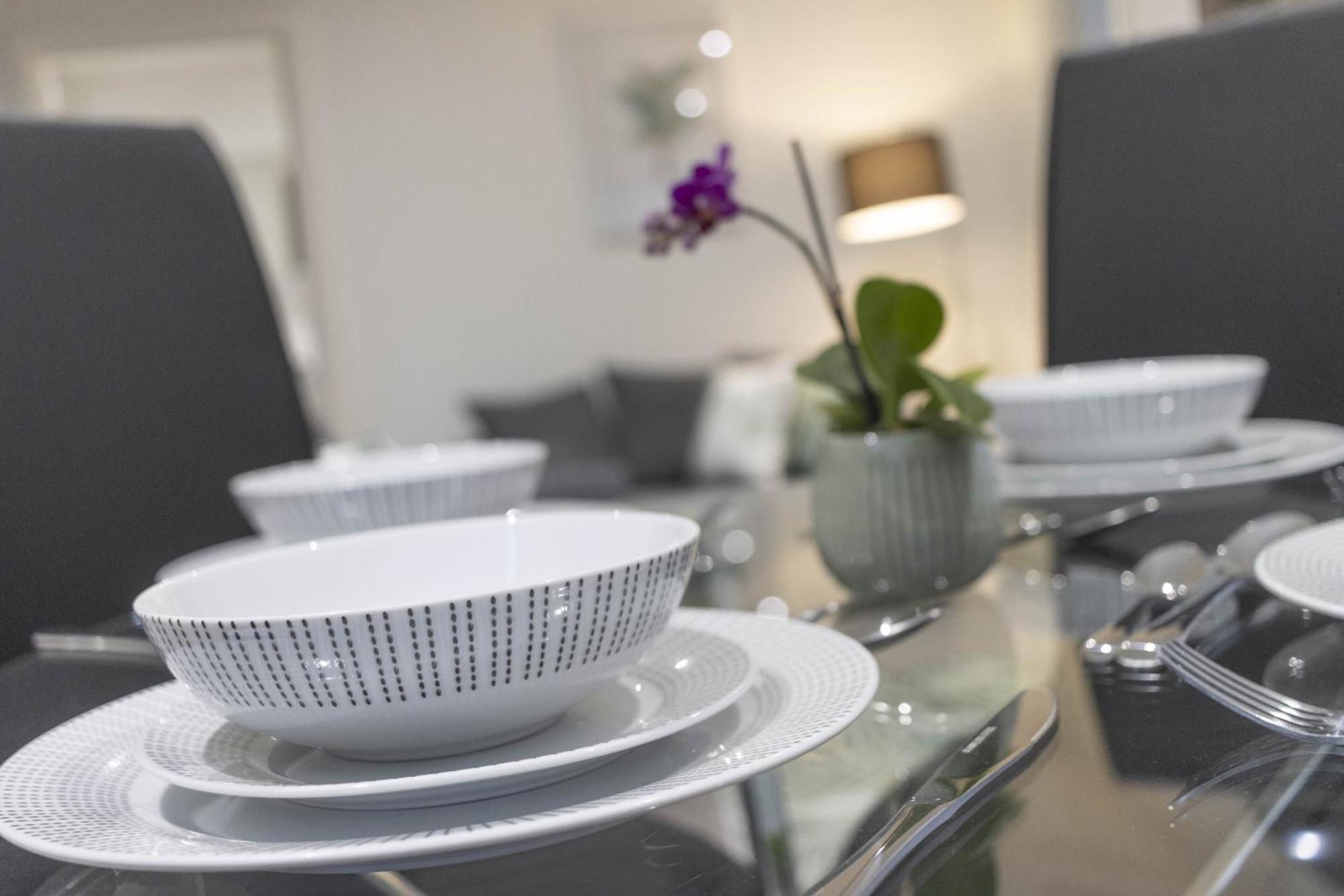 Linacre 11 - Modern 2 Bed Behind The Cathedral With Free Parking And Fast Wifi Apartment Exeter Exterior photo